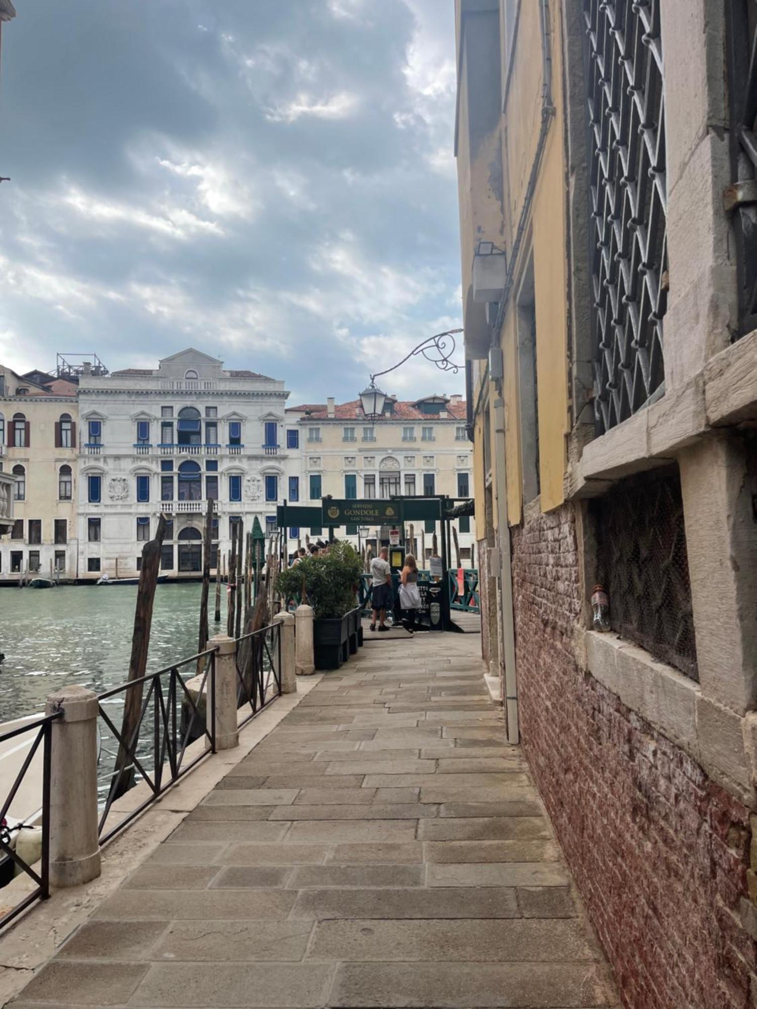 Do Leoni Apartments Venice Luaran gambar